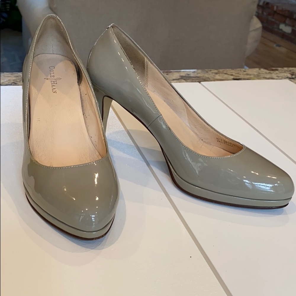 Cole Haan Gray Patent Leather Pumps, Size 7B